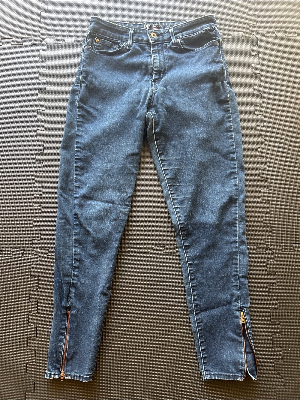 Levi’s Denizen High-rise Ankl Dark Blue Skinny Jeans with Ankle Zippers